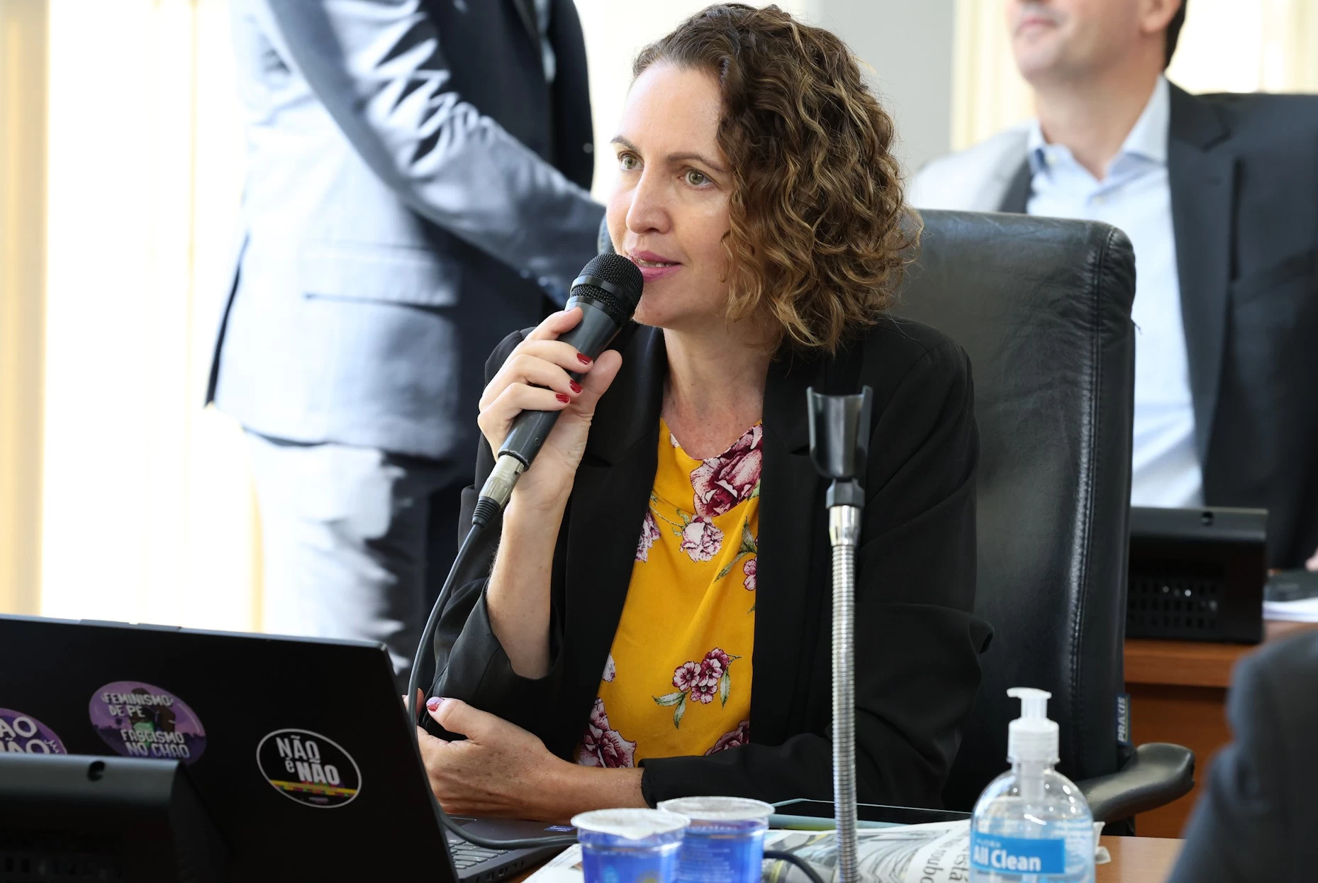Fernanda Garcia ouve conselheiras tutelares e equipe da UPH Zona Oeste durante visitas da Comissão Especial