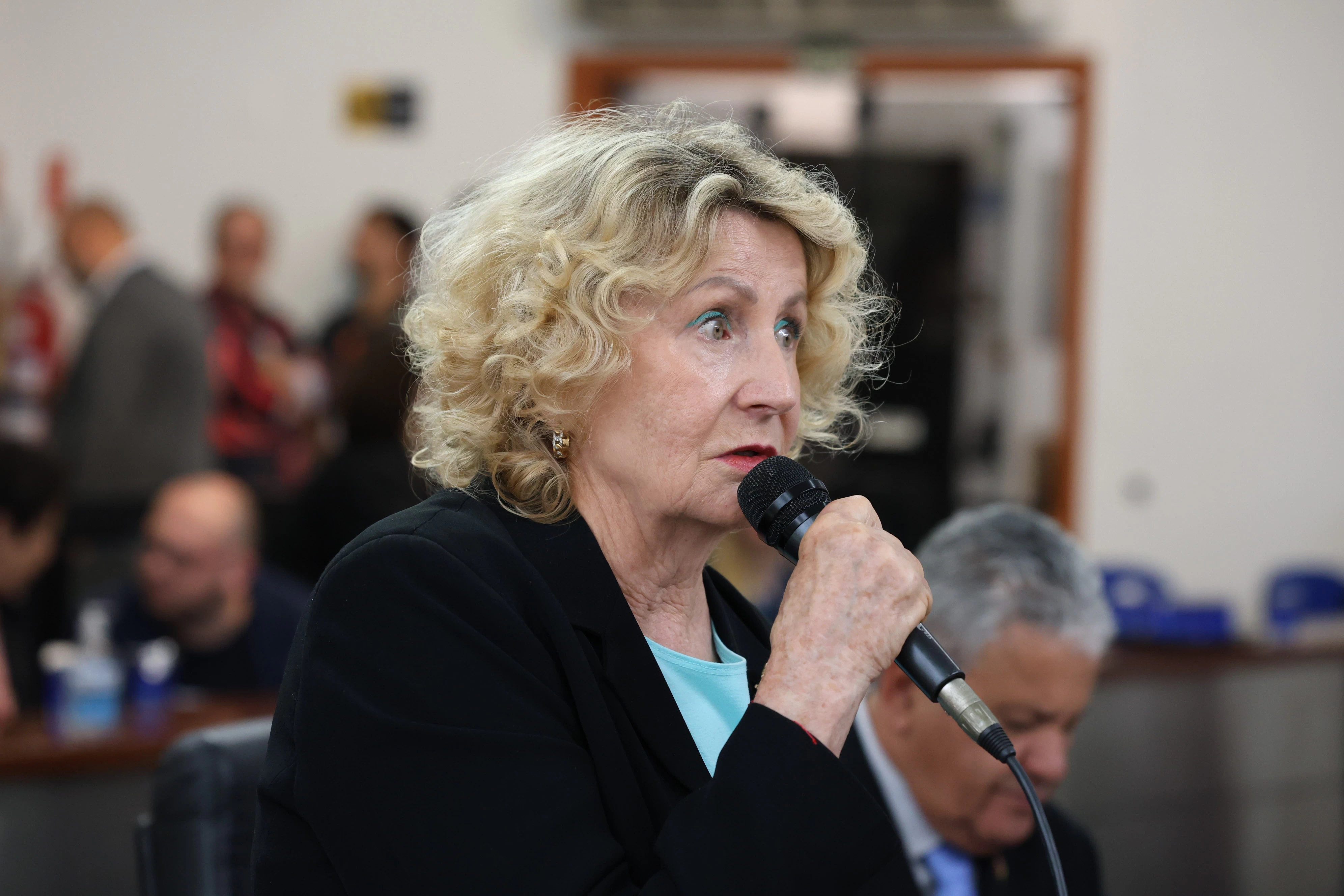 Iara Bernardi pede transparência sobre frota do transporte do SUS em Sorocaba