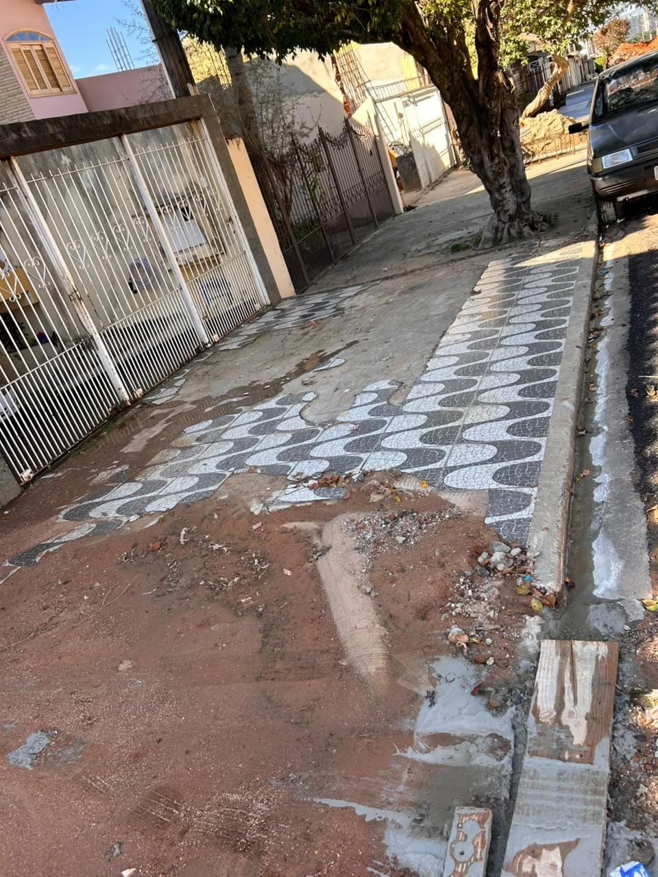 Morador da Zona Norte denuncia obra do SAAE inacabada em frente à residência