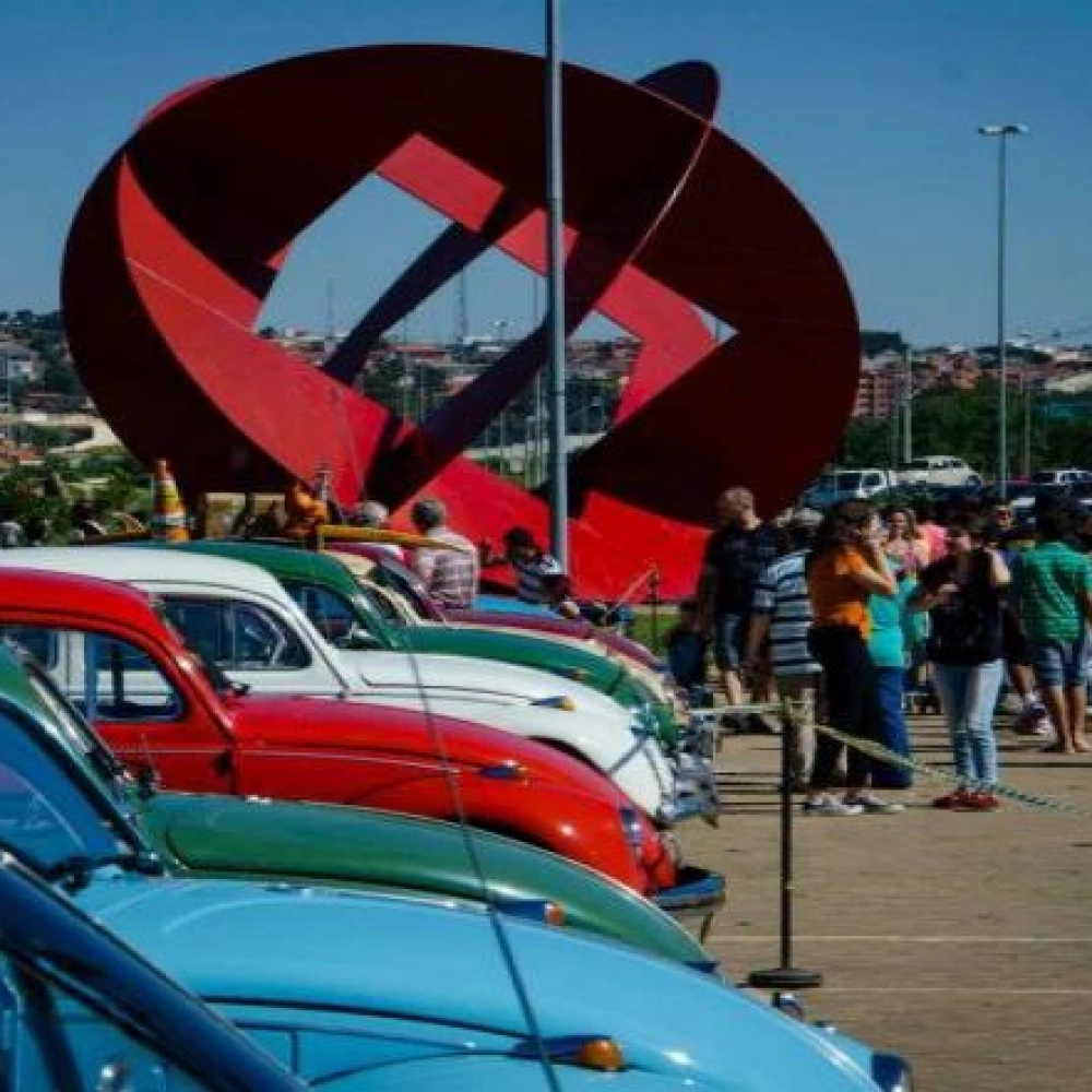 3º encontro de Opalas e Carros Antigos agitou o Parque das Águas