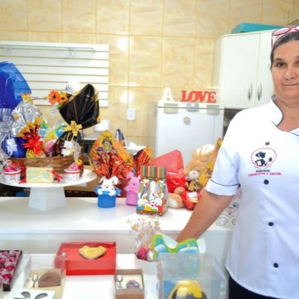 Adriana Chocolates e Doces tem as melhores opções de preços e de produtos personalizados para a Páscoa