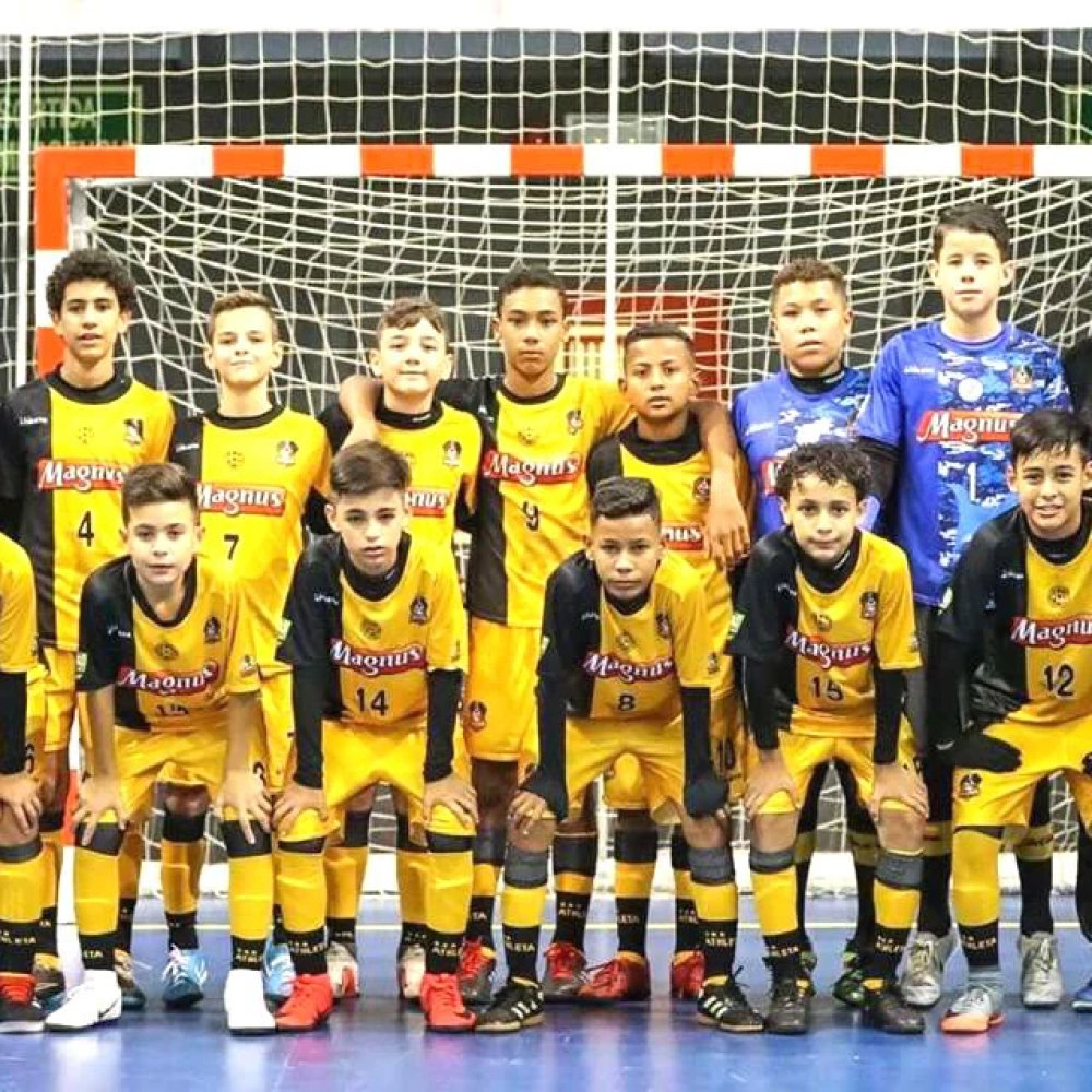 Timão goleia Barcelona (ESP) e é campeão mundial Sub-18 de futsal