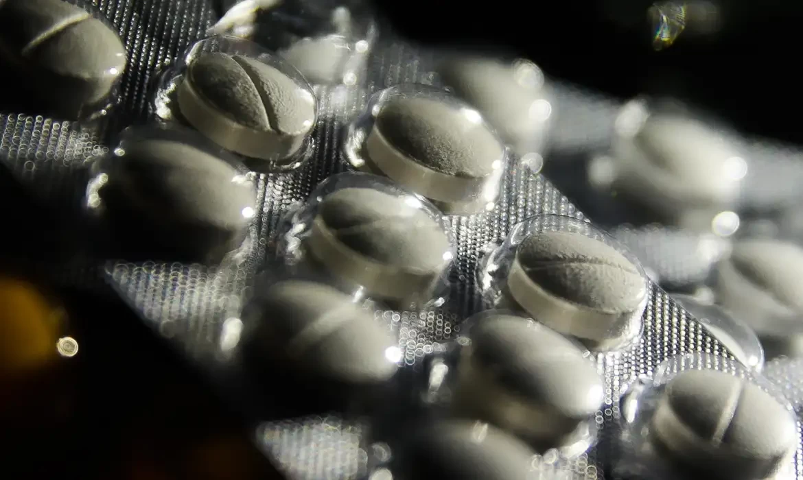 Câmara aprova regras para comercialização de remédios em supermercados