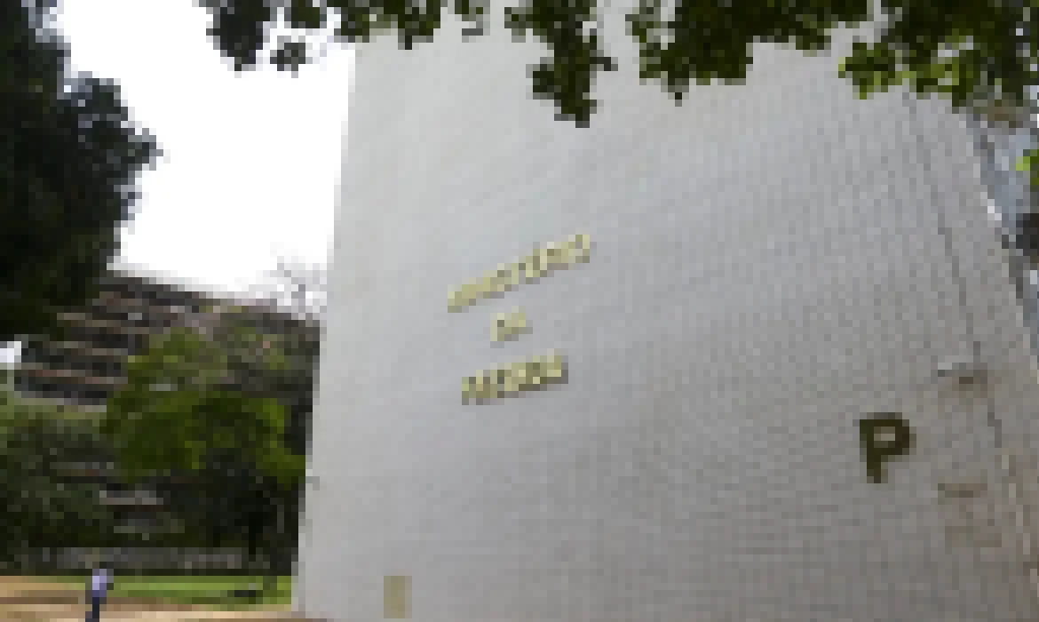 Decisão de Moraes fará governo deixar de arrecadar R$ 450 mi neste ano