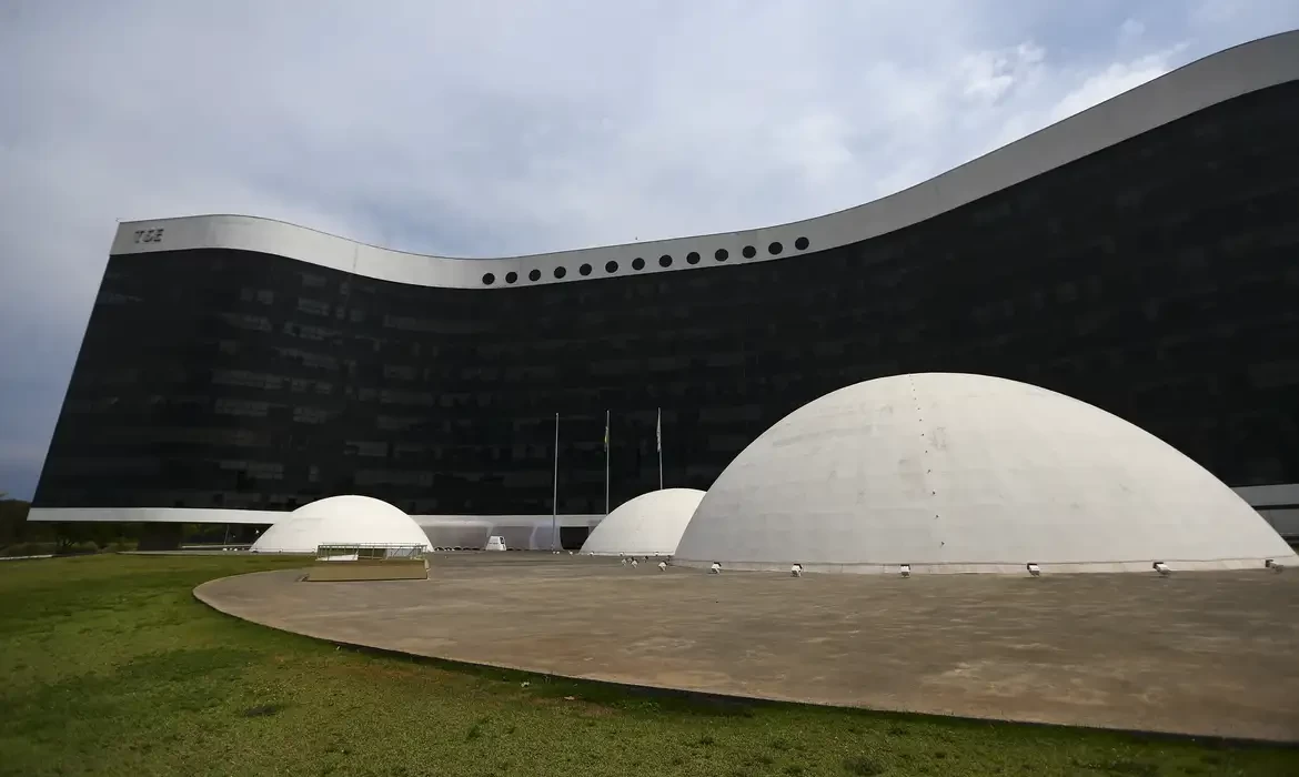 IA pode gerar mais fake news nas eleições, alertam especialistas