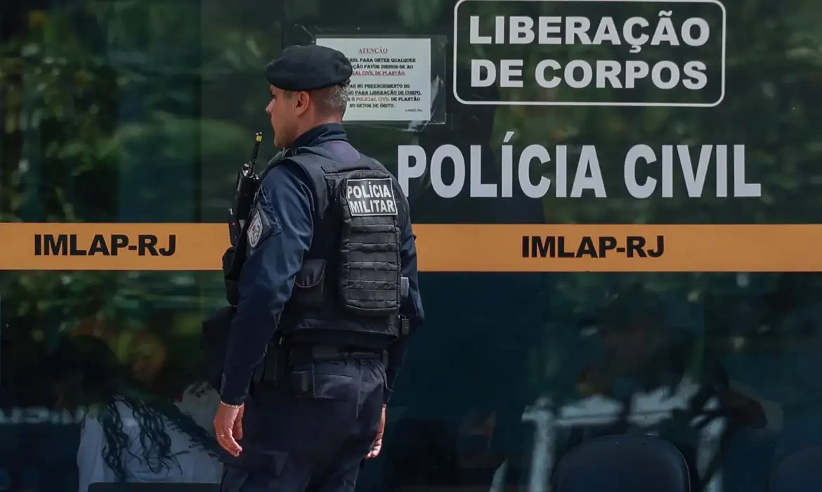 Castro defende no STF operação que deixou mais de 120 mortos no Rio