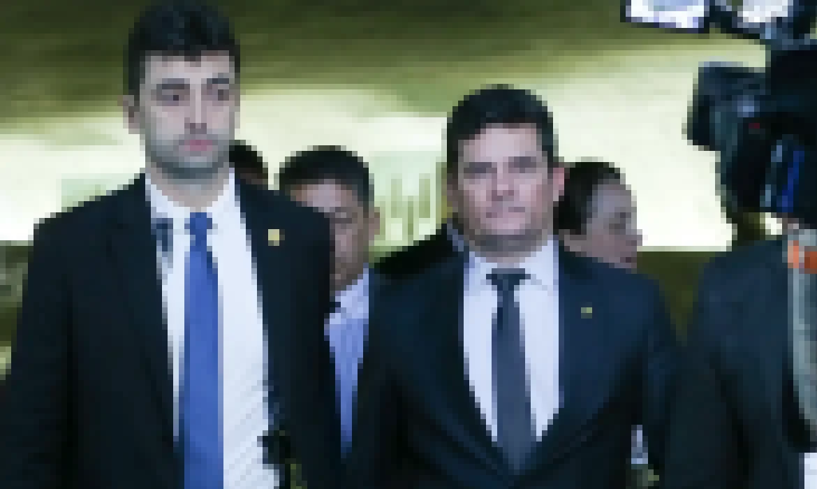 Maioria do TRE-PR vota contra cassação de Sergio Moro