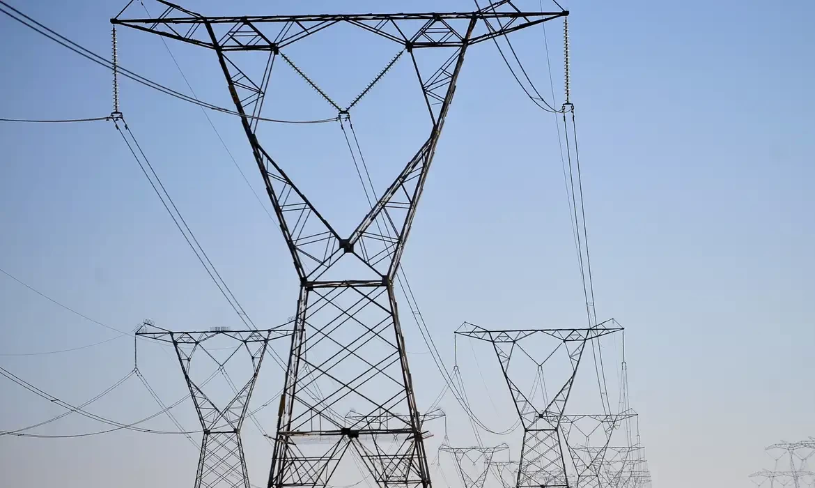 Aneel aprova proposta técnica para venda da Amazonas Energia para J&F