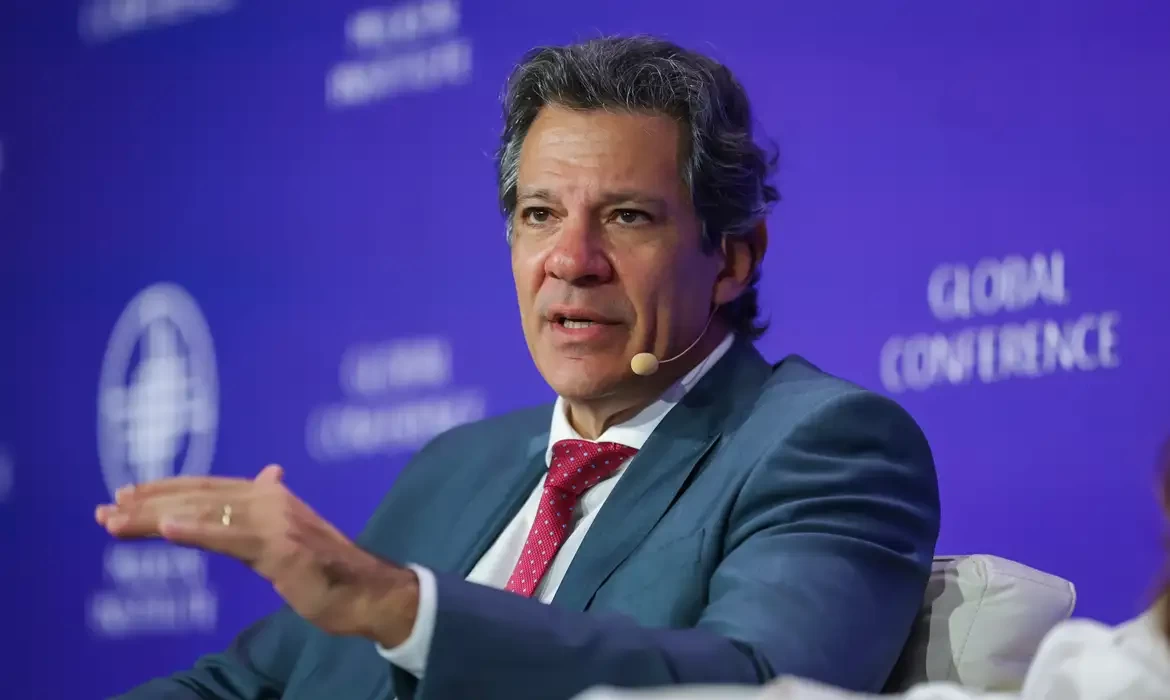Haddad diz que revisão do IOF foi feita para evitar especulações