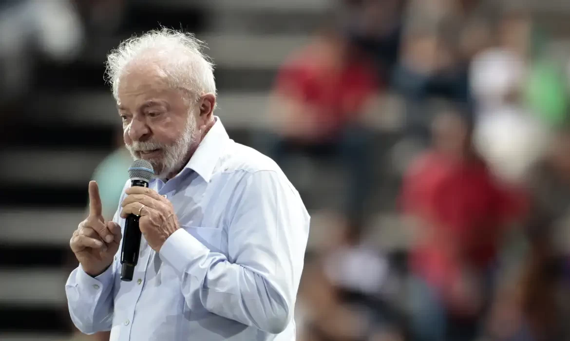 "Guerra é do Trump, não é do povo brasileiro", diz Lula