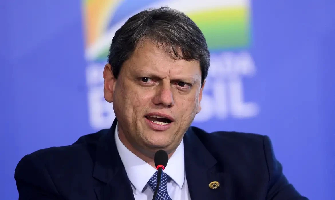 Reeleito em SP, Tarcísio promete mais entregas para o próximo mandato