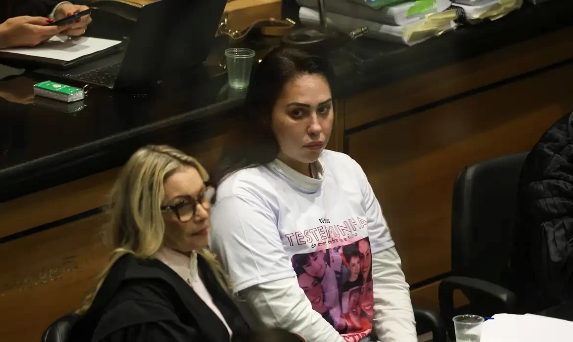 Caso Henry: Monique diz em depoimento que 'suspeita ter sido dopada'