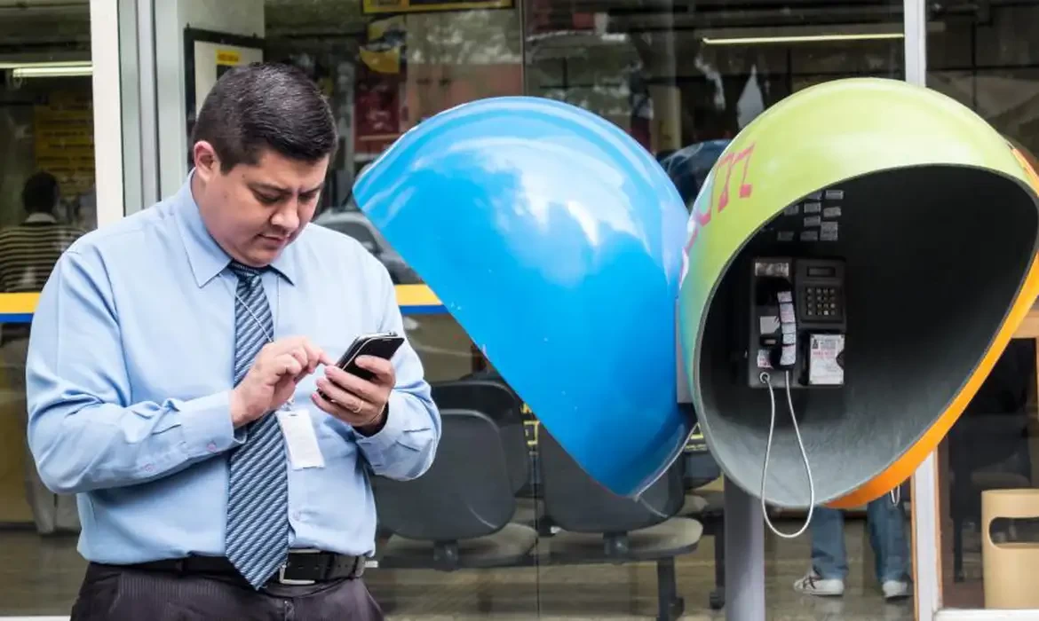 Orelhões serão extintos em todo o Brasil até o fim de 2028