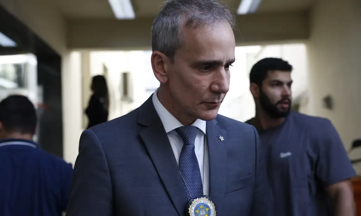 Polícia quer quebrar sigilo telefônico de réus por estupro coletivo