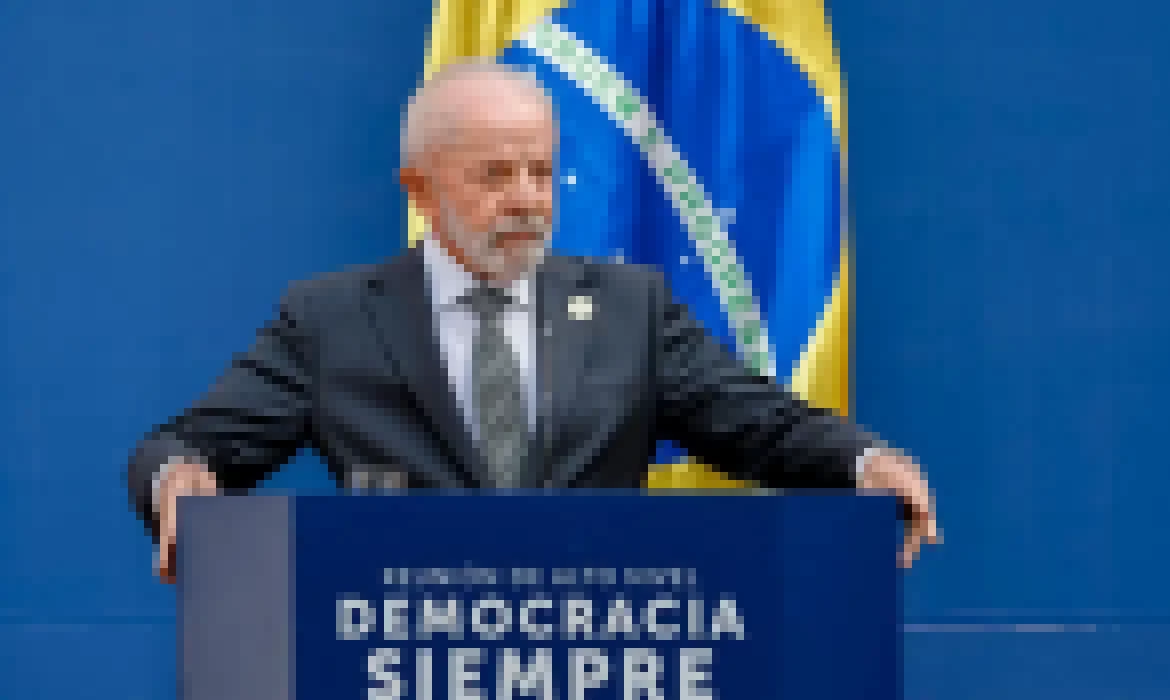 Democracia corre risco como no período nazista, diz Lula