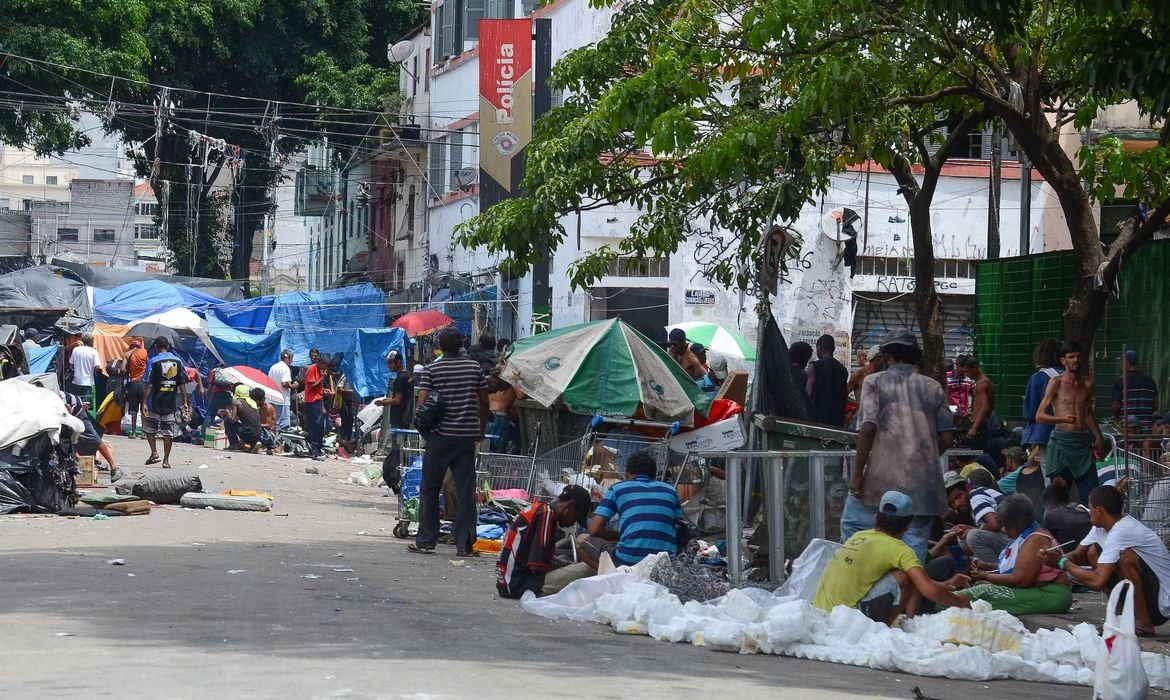 Governo de SP vai rever mudança da Cracolândia para Bom Retiro