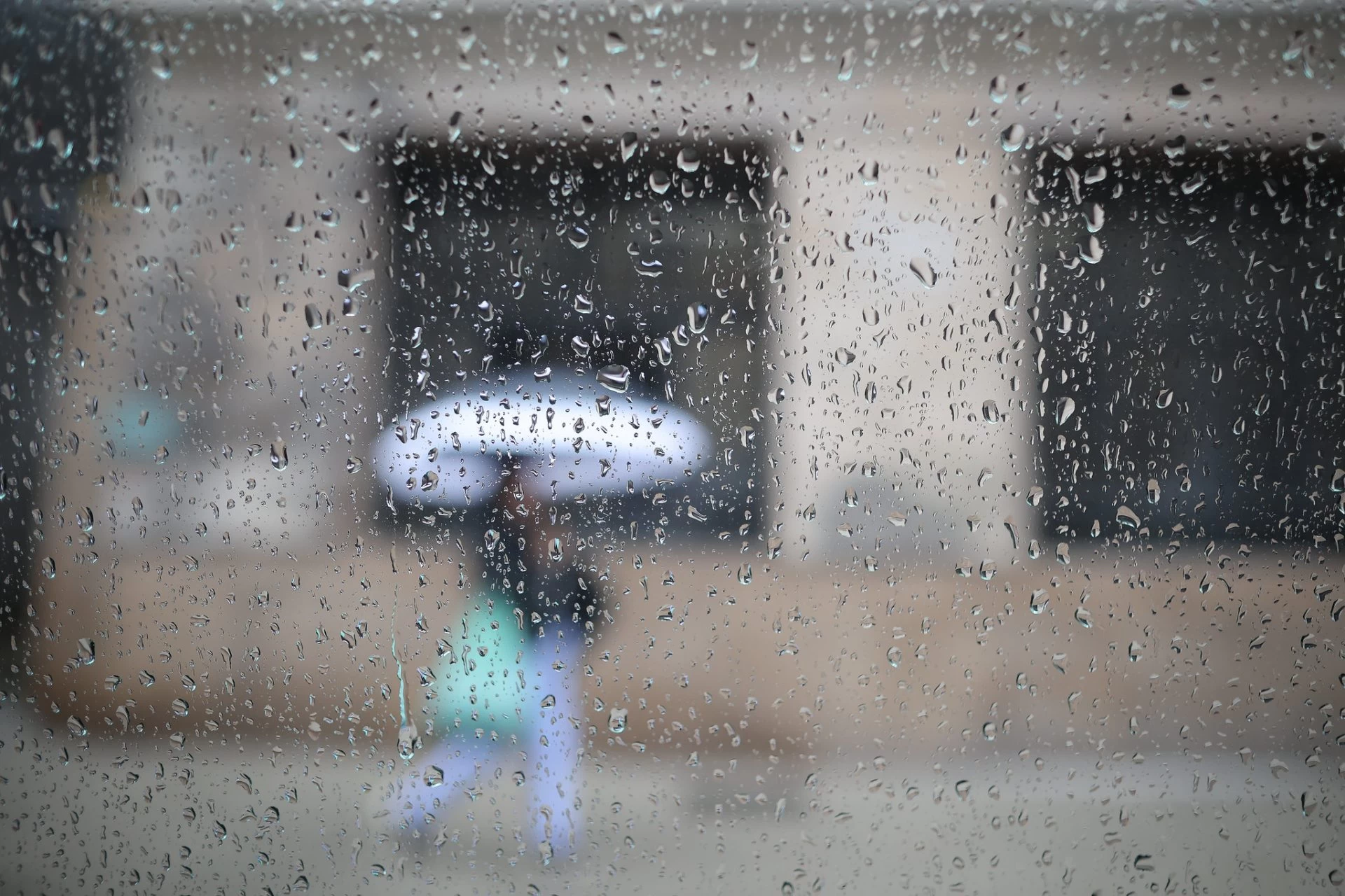 Defesa Civil de SP alerta para risco de chuvas fortes e tempestades nesta segunda e terça-feira