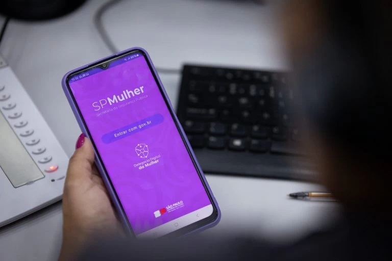 SP Mulher Segura: aplicativo do Governo de SP permite registrar boletins de ocorrência e acionar botão do pânico contra agressores