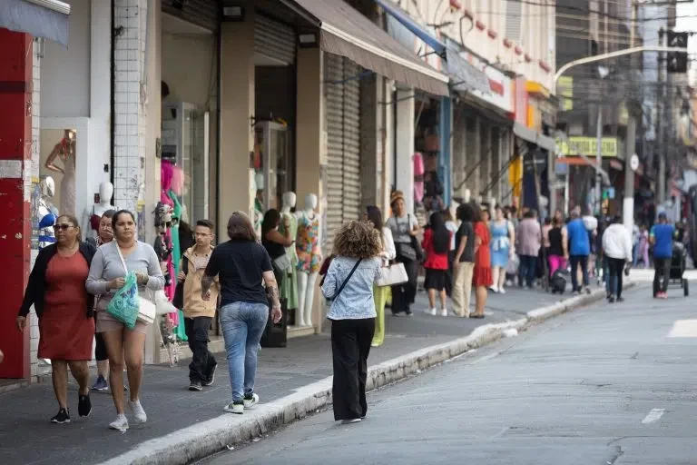 Estado de SP tem maior número de ocupados com carteira assinada em 13 anos no 1º trimestre