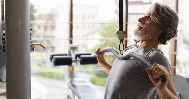 Musculação pode ser aliada na prevenção da demência em idosos, aponta estudo da Unicamp