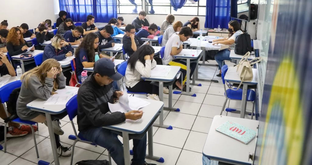 Escolas estaduais vão abrir aos sábados para olimpíadas do conhecimento a partir de março