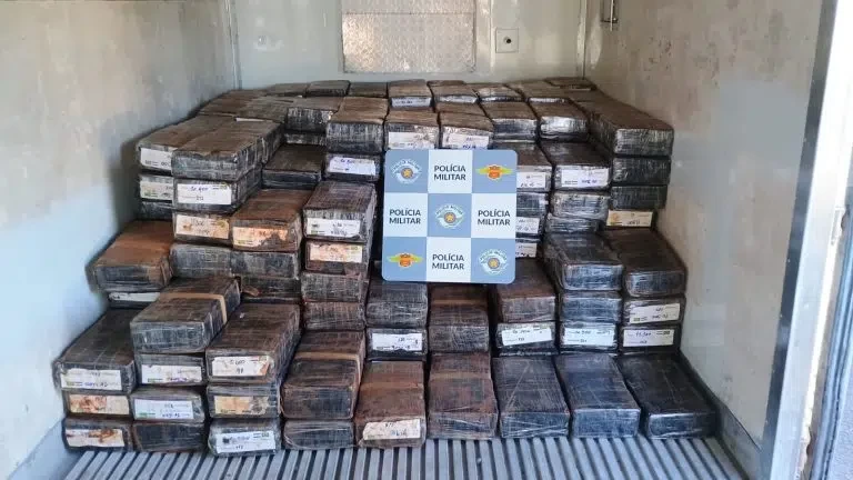 Carga de maconha interceptada pela PM no interior de SP ultrapassa 4 toneladas