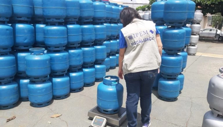 Segurança na cozinha: Ipem-SP alerta para cuidados no manuseio de botijões de gás