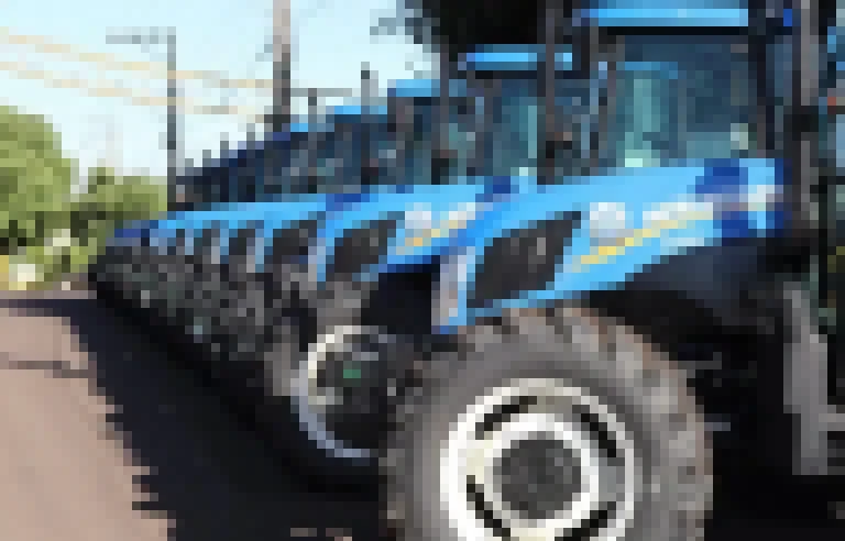 Governo de SP firma novos convênios e amplia acesso a crédito rural para compra de tratores
