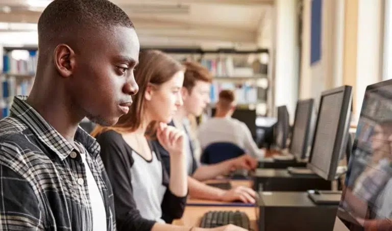 Qualifica SP oferece mais de 500 vagas em cursos profissionalizantes gratuitos no estado de São Paulo
