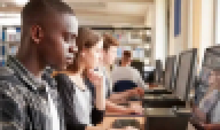 Qualifica SP oferece mais de 500 vagas em cursos profissionalizantes gratuitos no estado de São Paulo