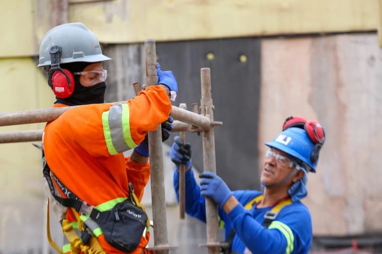 Estado de SP cria quase 500 mil vagas de emprego no ano