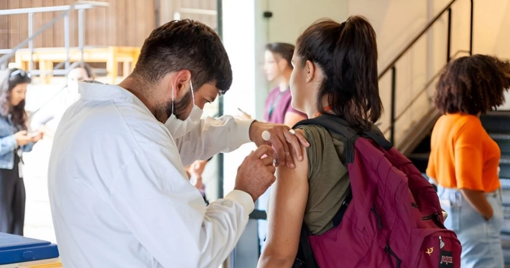 Vacina da febre amarela precisa de reforço? Quem deve tomar? Tire suas dúvidas sobre a doença