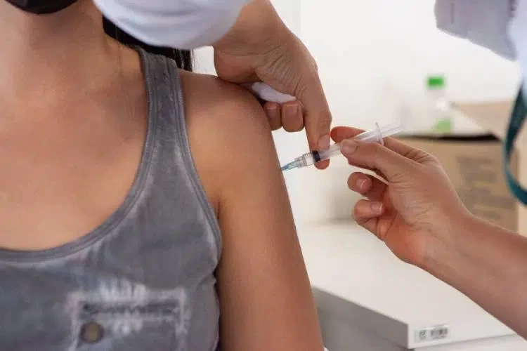 SP amplia vacinação contra a gripe para toda a população