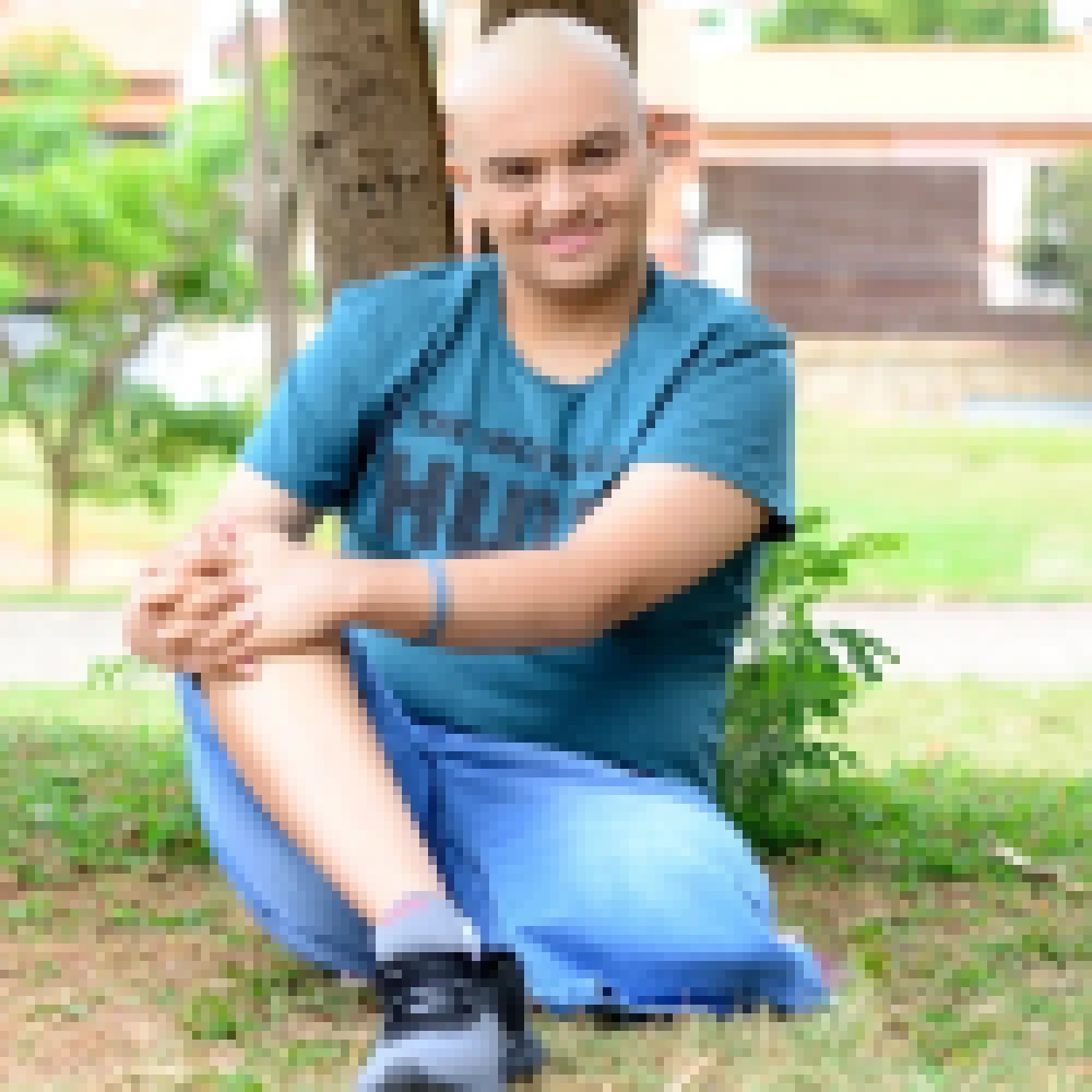Após ser diagnosticado com câncer e ser necessária a amputação da perna, pai organiza vaquinha online para comprar prótese para o filho de 16 anos