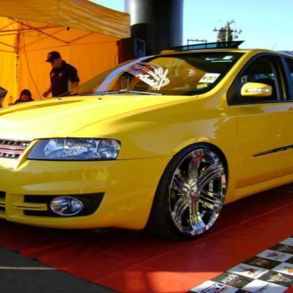 Arena Brasil Kirin recebe festival de carros tunados