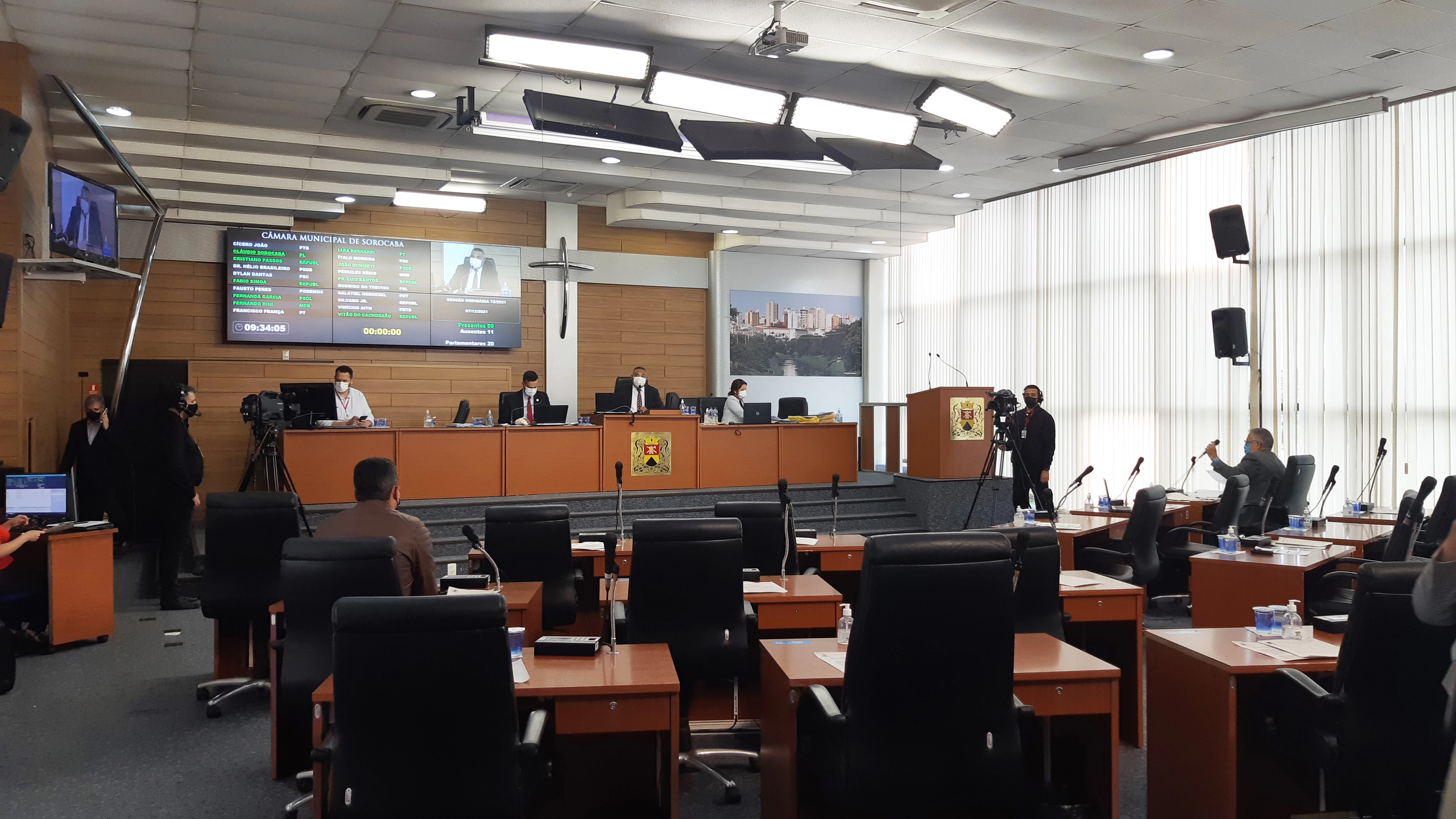 MAIS VEREADORES - Projeto quer aumentar de 20 para 25 a quantidade de vereadores na Câmara Municipal