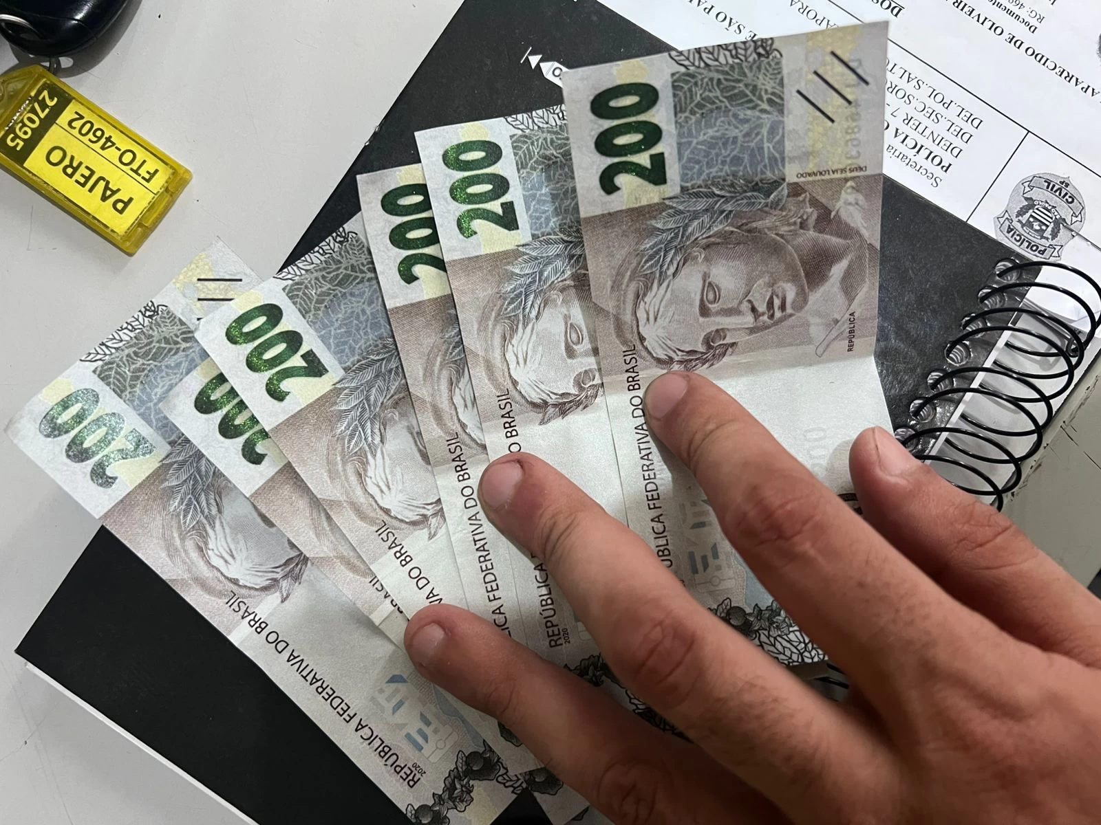 Polícia Civil prende homem com dinheiro falso em Salto de Pirapora