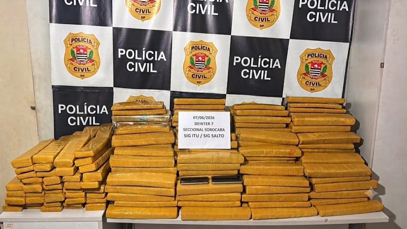 Polícia Civil prende homem com mais de 300 tijolos de maconha escondidos em carga de alho na Castello Branco