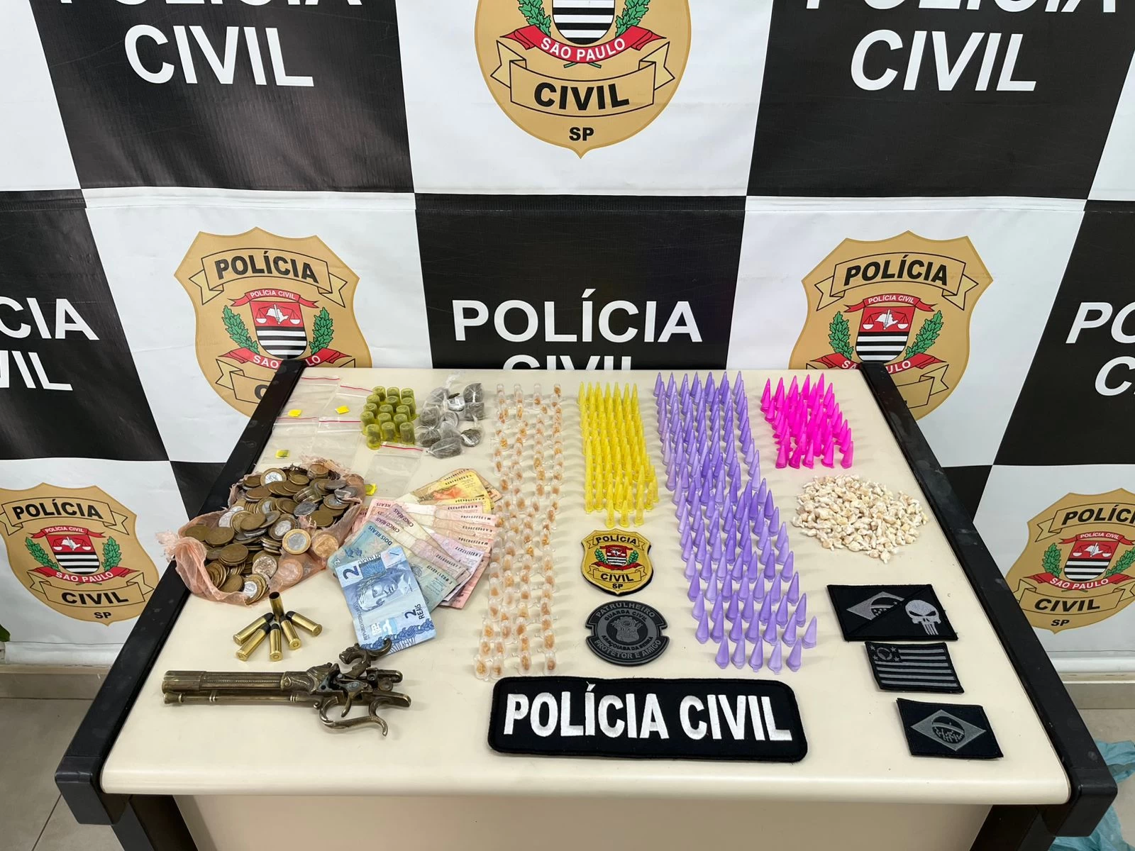 Polícia Civil apreende grande quantidade de entorpecentes em Araçoiaba da Serra