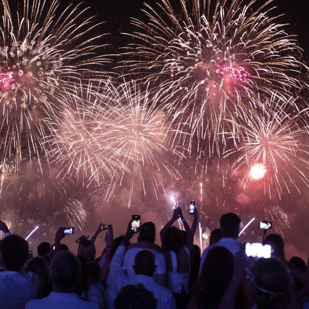 Bombeiros alertam para cuidados com fogos de artifício no réveillon
