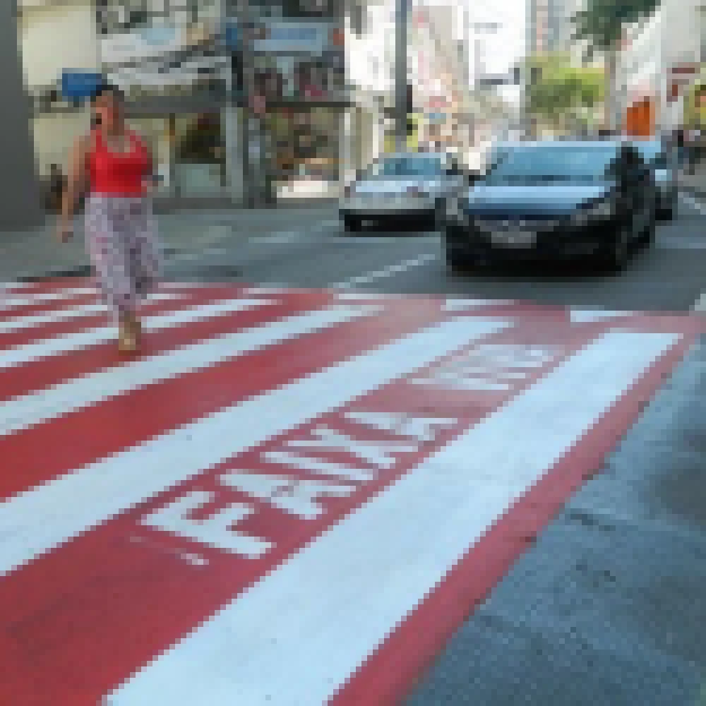 Campanha “Faixa Viva” orienta pedestres e motoristas