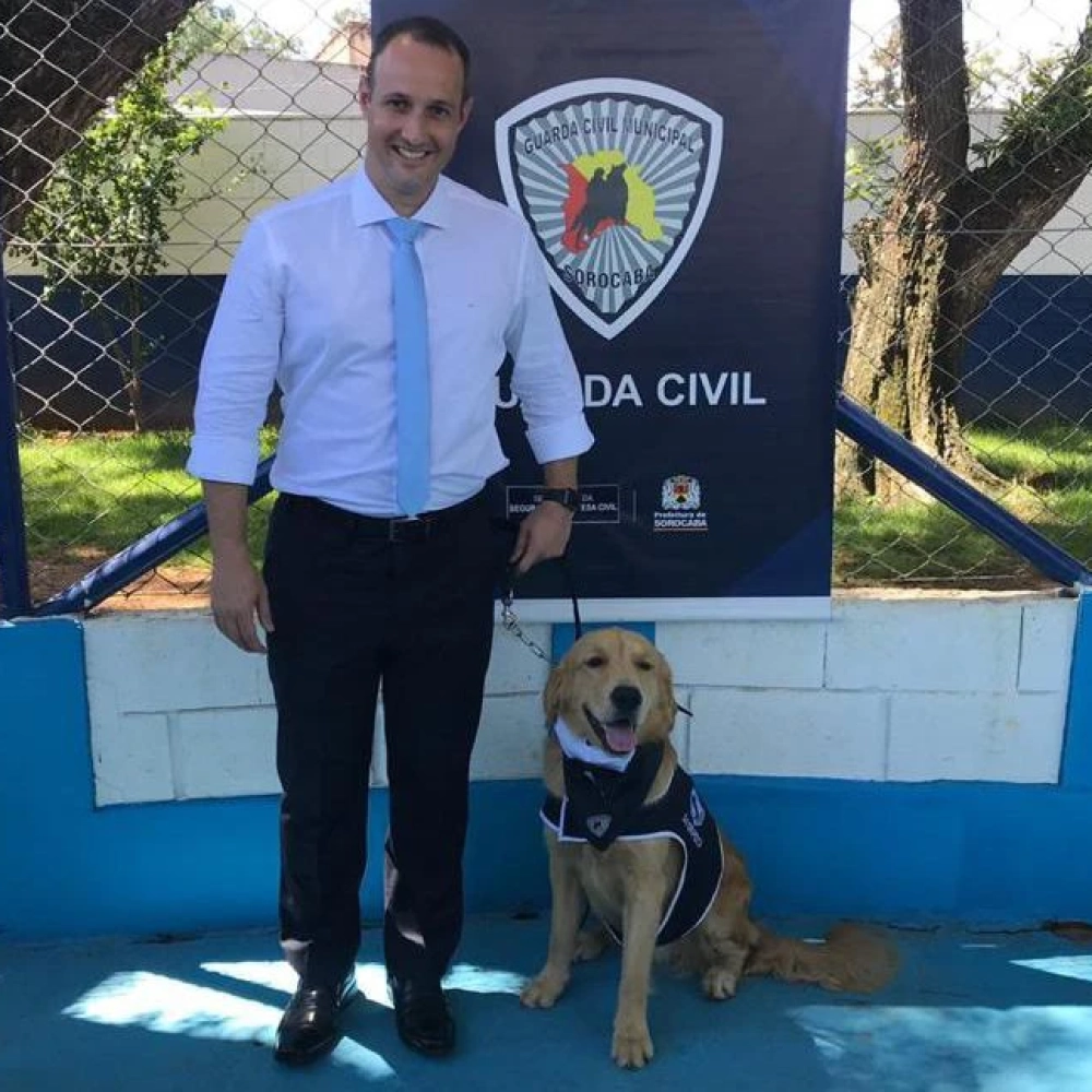 Canil da Guarda Municipal recebe Deputado Federal Guilherme Derrite
