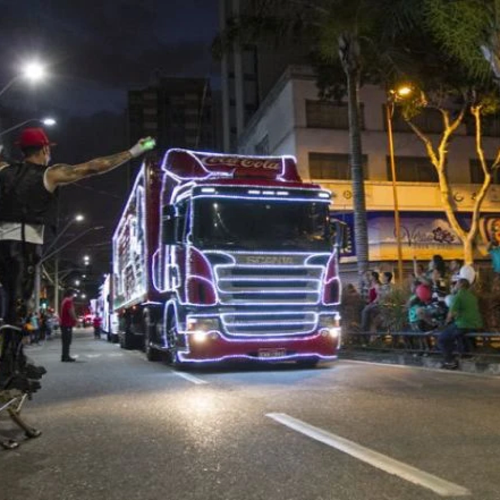 Caravana de Natal da Coca-Cola passa pela região dos shoppings e Campolim, em Sorocaba, na próxima sexta-feira (12)