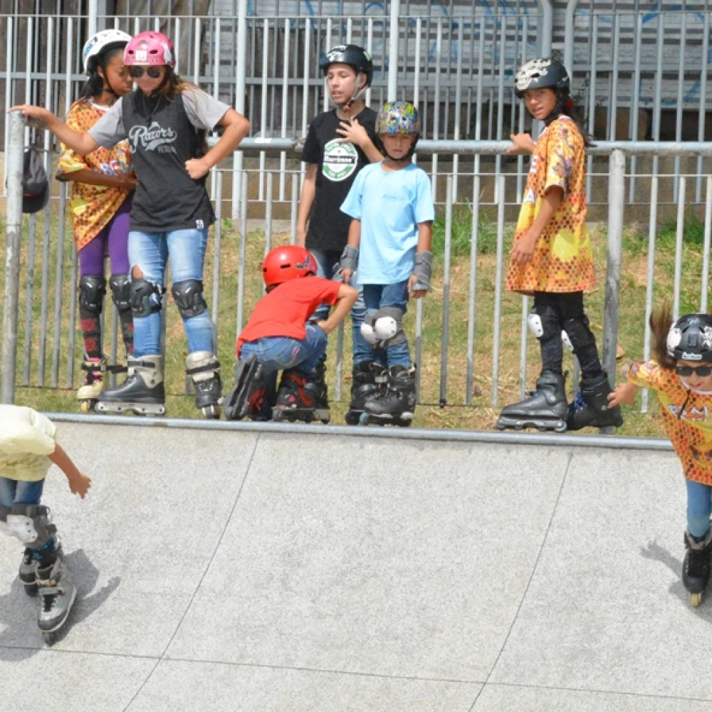 CEU das Artes Laranjeiras inaugura aulas de patinação