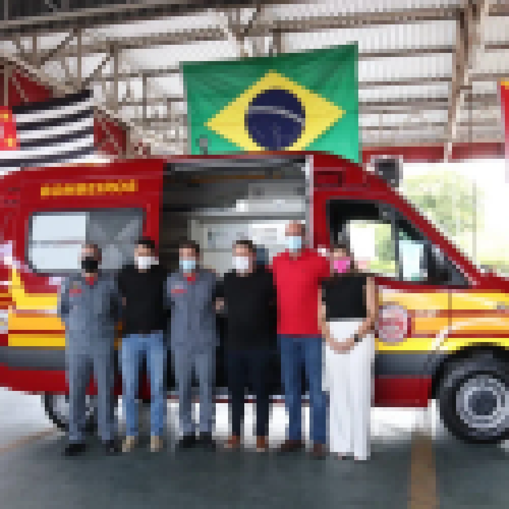 Corpo de Bombeiros de Sorocaba recebe nova viatura para atendimento pré-hospitalar