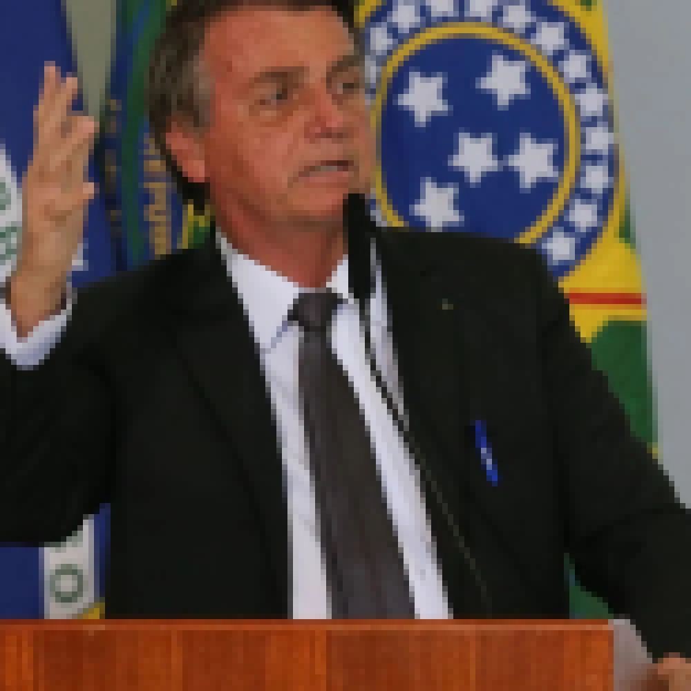Defesa de Jair Bolsonaro se manifesta sobre ações no TSE