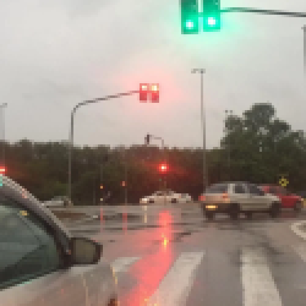 Dirigir com chuva exige cuidado e atenção redobrada