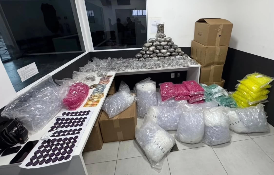 PM desarticula depósito de drogas com mais de 30 kg em operação especial