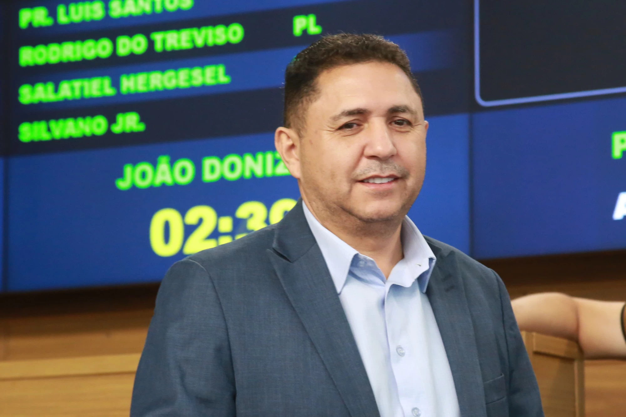 Sessão solene marca entrega de título de cidadão sorocabano para ministro Márcio França