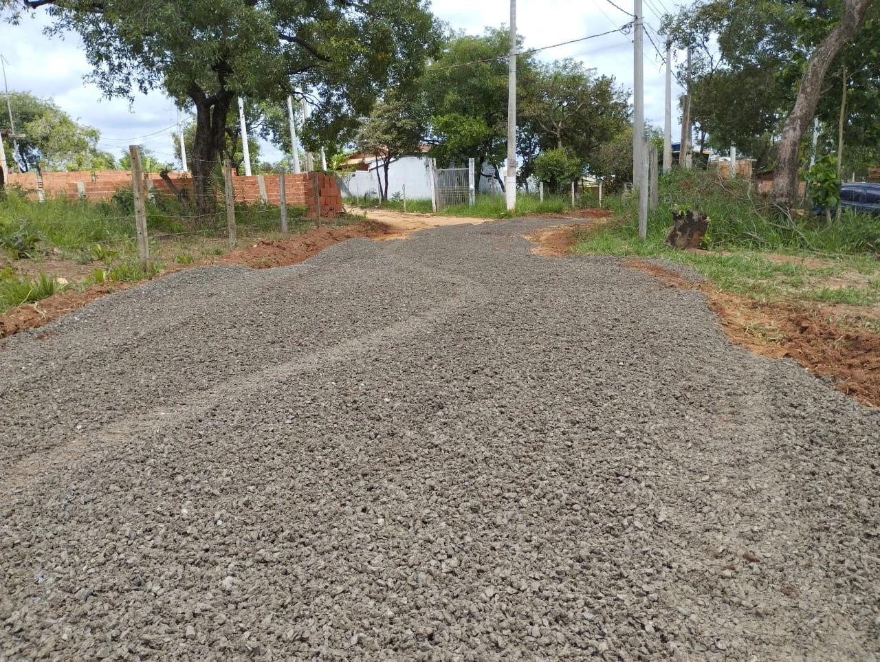 Recape de Estrada do Iporanga é realizado por solicitação do vereador Fábio Simoa